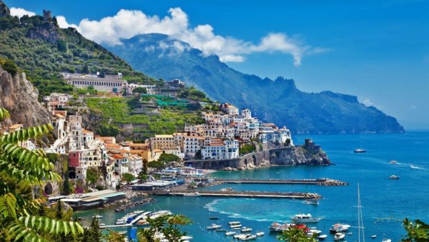 Coasta Amalfi, aglomerata dar superba