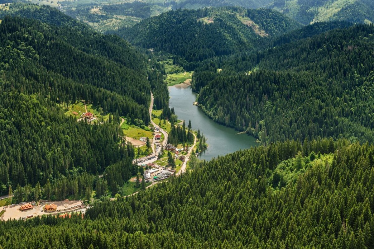 lacul rosu judetul harghita