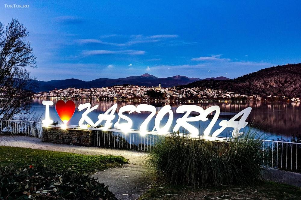 Kastoria by night