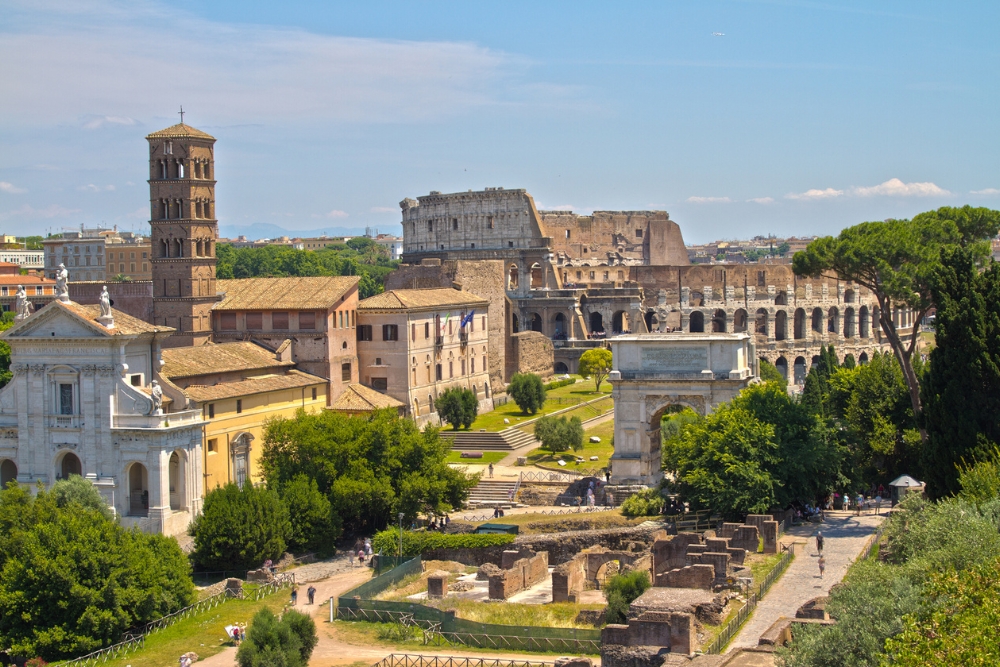 cum să vizitezi forumul roman