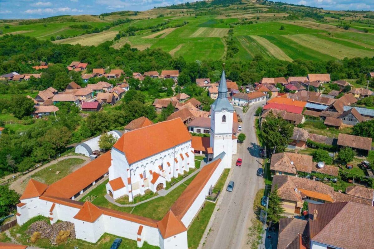 Biserica fortificată Dârjiu